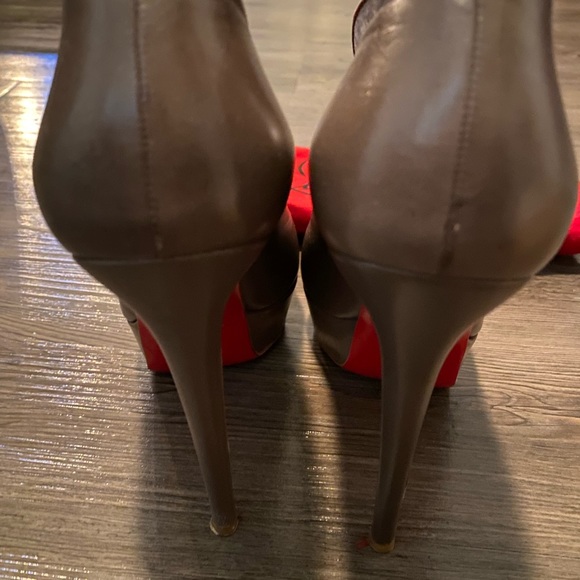 Louboutin heels with platform, pewter, size 39 - Picture 6 of 6